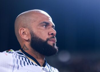 Дани Алвес признал сексуальную связь с 23-летней девушкой в клубе (28 января 2023 г.) — Новости футбола