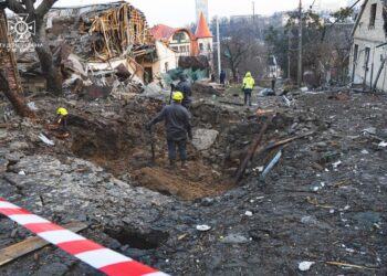 ДНС Києва виклала власні дані щодо наслідків ракетного удару по Києв. ФОТО  | Кримінальні новини