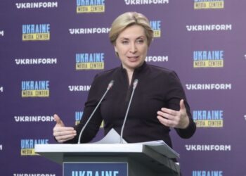 Верещук радить переселенцям активніше ставати до роботи на новому місці