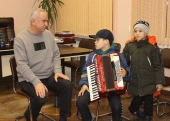 Грали та співали: на Одещині двоє братів зібрали кошти для ЗСУ | Надзвичайні події Одесса та область