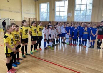 Команда Арцизької ДЮСШ у турнірі з футзалу серед дівчат у м.Роздільна