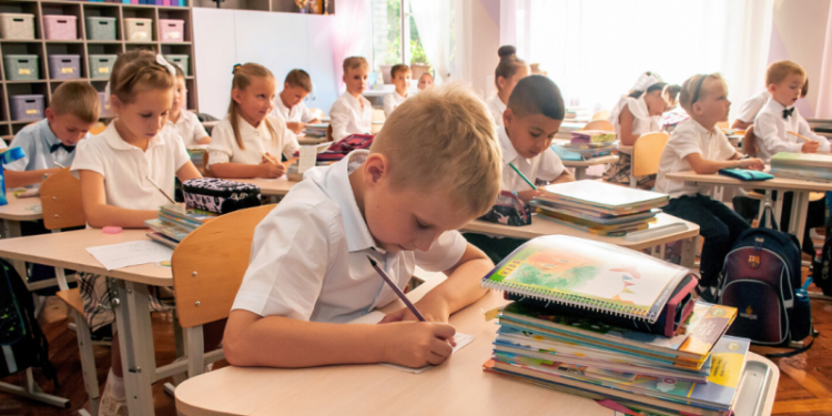 Школи Одещини повертаються до занять