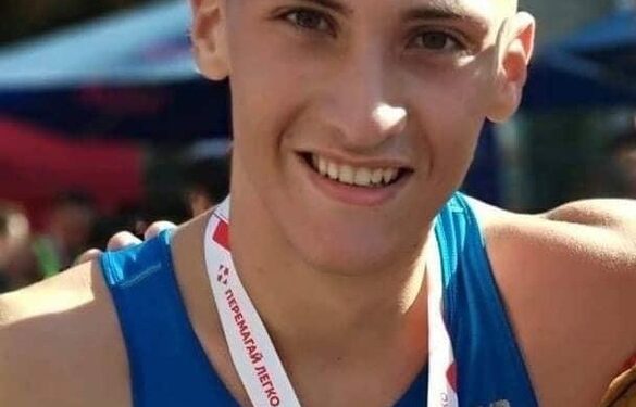 Вихованець Черкаської обласної спеціалізованої дитячо-юнацької спортивної школи олімпійського резерву  Ростислав Голубович посів третю сходинку чемпіонату України  з легкої атлетики в приміщенні.