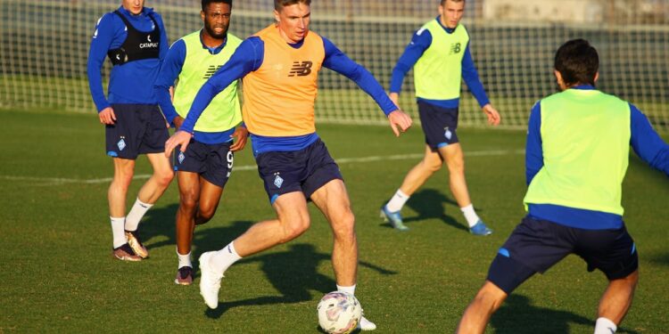 «Динамо» готовится к матчу с «Ингульцом» в чемпионате Украины в Киеве (28 февраля 2023 г.) — Новости футбола