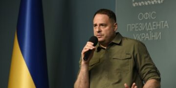 Єрмак запропонував Шону Пенну допомогти з поверненням українських дітей, викрадених рф