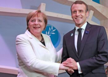 План Порошенко з перетину українськими моряками керченської протоки обернувся для України поверненням Росії в ПАРЄ