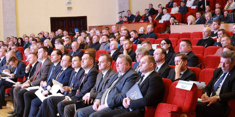 Новость из параллельного мира: в Беларуси «поставлены задачи по оптимизации развития футбольной отрасли» (8 февраля 2023 г.) — Новости футбола