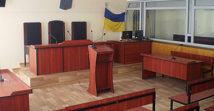 На Хмельниччині кримінального авторитета судитимуть за поширення злочинного впливу | Кримінальні новини