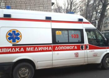 Лікарі одеської швидкої в дорозі допомогли народитися двійні — Новини Одеської області