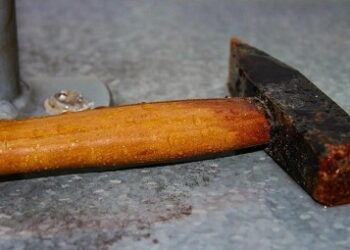 На Одещині чоловік накинувся на сплячу дружину з молотком | Надзвичайні події Одесса та область