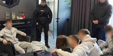 Організаторам «п’яних вечірок» повідомили про підозру та вручили повістки