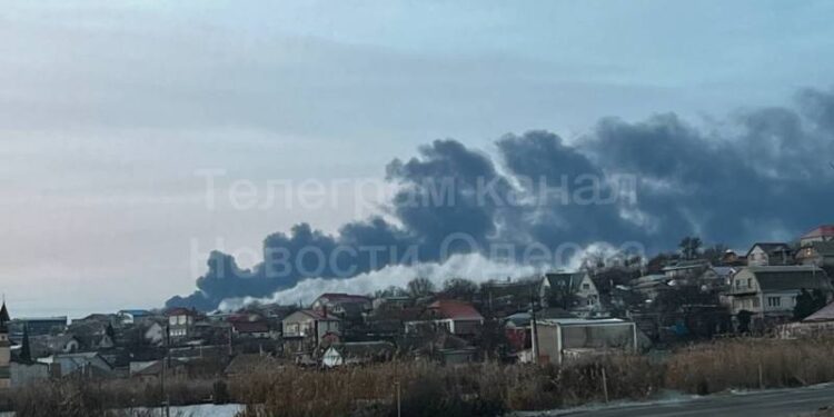 Подробиці суботньої аварії на підстанції: коли Одеса знову буде зі світлом?