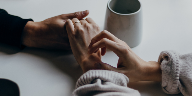 Сексуальне насильство, пов’язане з конфліктом — це не тільки зґвалтування: роз’яснення від системи безоплатної правової допомоги