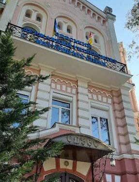 Трьох співробітників Одеського державного університету внутрішніх справ звільнено через перевищення службових повноважень