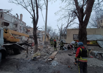 Удар по Краматорську: з-під завалів дістали тіла трьох загиблих