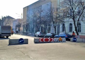 В Ізмаїлі перекрили одну з ділянок головного проспекту