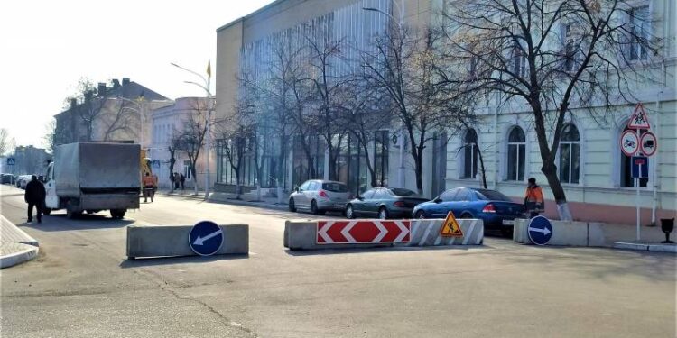 В Ізмаїлі перекрили одну з ділянок головного проспекту