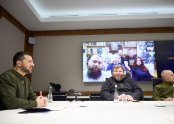 Зеленський поспілкувався з учасниками 27-ї Української антарктичної експедиції