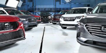 13 среднеразмерных SUV в новом фронтальном краш-тесте IIHS: 6 не справились — АВТО НОВОСТИ