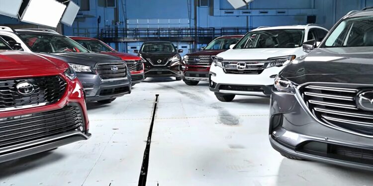 13 среднеразмерных SUV в новом фронтальном краш-тесте IIHS: 6 не справились — АВТО НОВОСТИ
