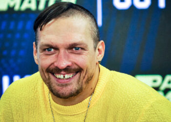 Александр Усик: «Мне кажется, Мудрик может привезти в Украину четвертый «Золотой мяч» (11 марта 2023 г.) — Новости футбола