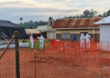 Уганда сообщает о тревожном росте числа случаев Эболы в столице