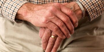 У Великобританії пенсійний вік хочуть збільшити до 75 років