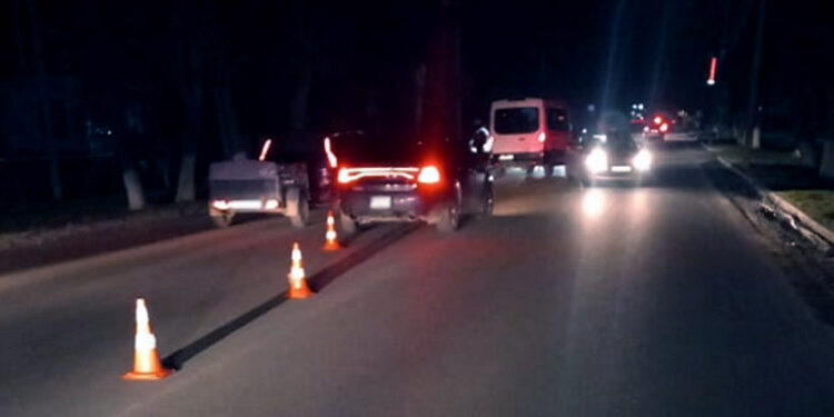 На Хмельниччині пенсіонерка потрапила під автомобіль та до лікарні,- поліція | Кримінальні новини