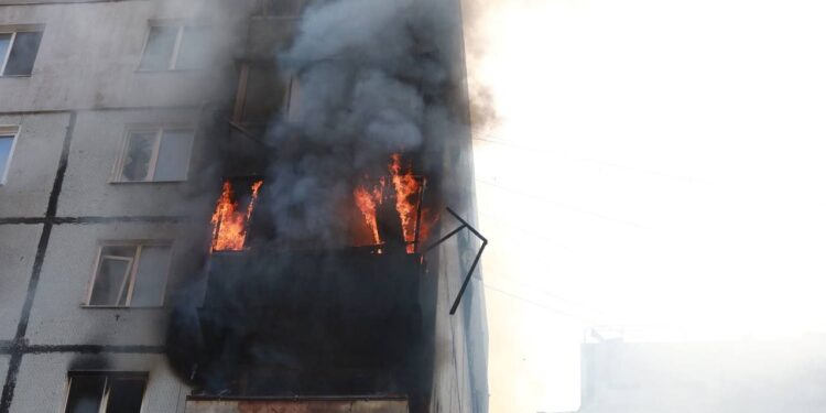 Дві рашистські ракети влучили у багатоповерхівку у Запоріжжі, серед 18 поранених є діти. ФОТО | Кримінальні новини