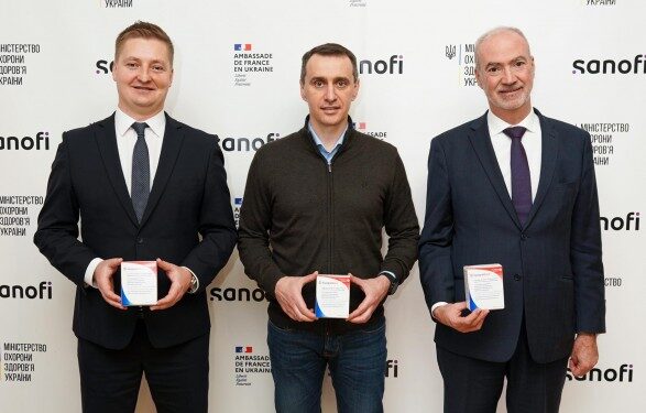 Санофи передала Украине 163 тысяч доз вакцины против гриппа для защиты медицинских работников