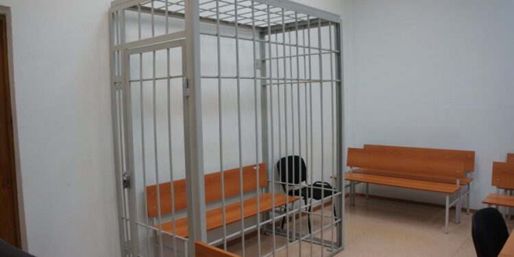 На Дніпропетровщині чоловіка засуджено за жорстокий розбійний напад на вулиці | Кримінальні новини