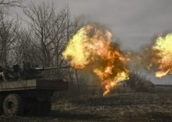 Воїни ЗСУ поєднали гармату та КрАЗ-255 — Автоновини