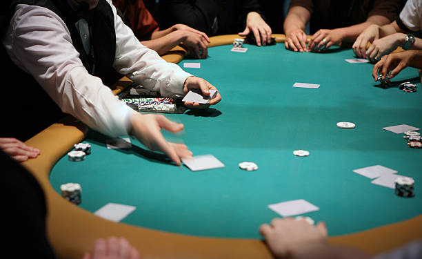 Коригування стратегії залежно від розміру стеку за покерним столом | Одеський Монітор