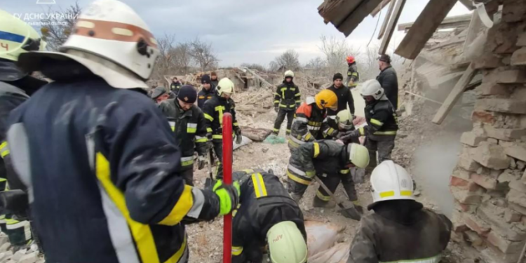 На Львівщині ракета влучила у житлову зону: люди загинули у власних будинках