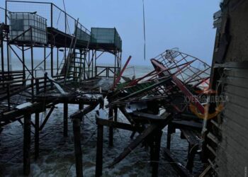 На Одещині на узбережжі вибухнула морська міна: рознесло кілька куренів