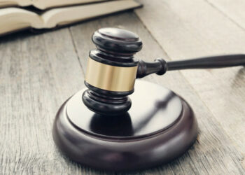 На Одещині судять очільницю служби у справах дітей, яка зробила «ухилянта» опікуном чужої дитини — Новини Одеської області