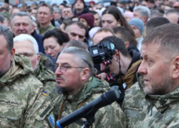 На прощання з «Да Вінчі» прийшов Залужний: на Майдані море людей