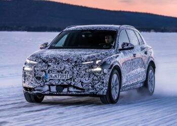 Новый кроссовер Audi Q6 e-tron показался на первых официальных снимках — АВТО НОВОСТИ