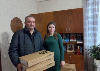 ПРОЄКТ «НОУТБУК КОЖНОМУ ВЧИТЕЛЮ»: ШКОЛИ АРЦИЗЬКОЇ ГРОМАДИ ОТРИМАЛИ СУЧАСНІ ГАДЖЕТИ ДЛЯ ВЧИТЕЛІВ
