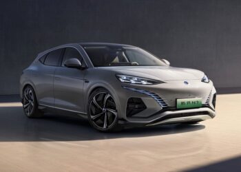 Рассекречен новый кроссовер Mercedes и BYD — АВТО НОВОСТИ