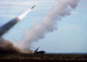 В Україні оголошено тривогу: повідомляється про вибухи в Одеській області