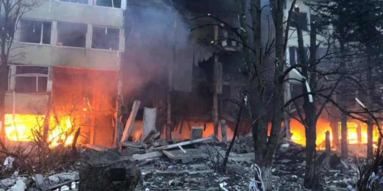 Зеленський відреагував на масований ракетний удар РФ та показав моторошні фото