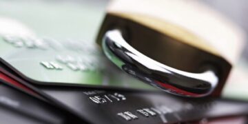 Жителів Одещини застерігають від аферистів, які роблять дублікати банківських карток — Новини Одеської області
