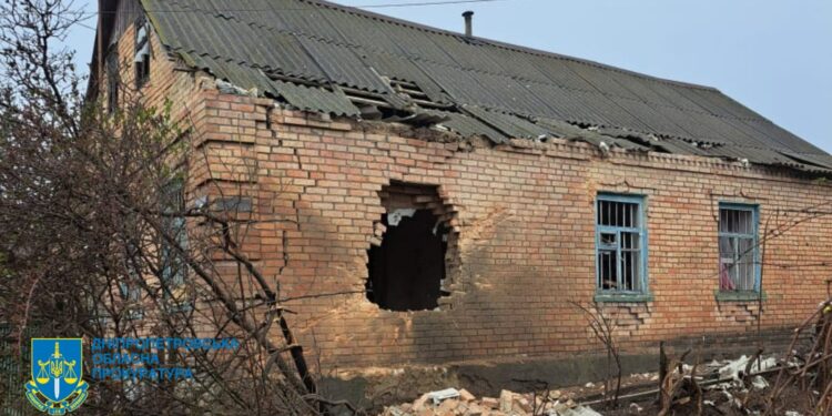 Четверо поранених внаслідок чергового обстрілу Нікополя — розпочато розслідування. ФОТО | Кримінальні новини