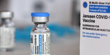 Украина получила еще 100 тыс. доз вакцины против COVID-19 от «дочки» Johnson & Johnson