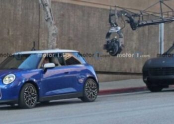 Фото майбутнього Mini Cooper з’явилося в мережі — Автоновини