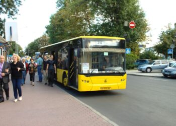 У дні Великодніх Свят курсуватимуть автобуси до кладовищ сіл Добрячин, Бендюга та Межиріччя – Новини Львова та області