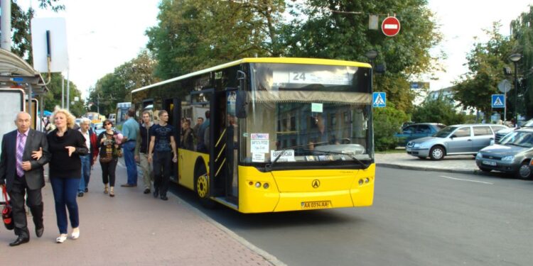 У дні Великодніх Свят курсуватимуть автобуси до кладовищ сіл Добрячин, Бендюга та Межиріччя – Новини Львова та області