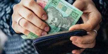 На скільки в грудні підвищать соціальні виплати українцям