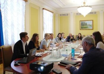 У Зеленського готують закон для викривачів корупції та готові платити 10% від хабаря